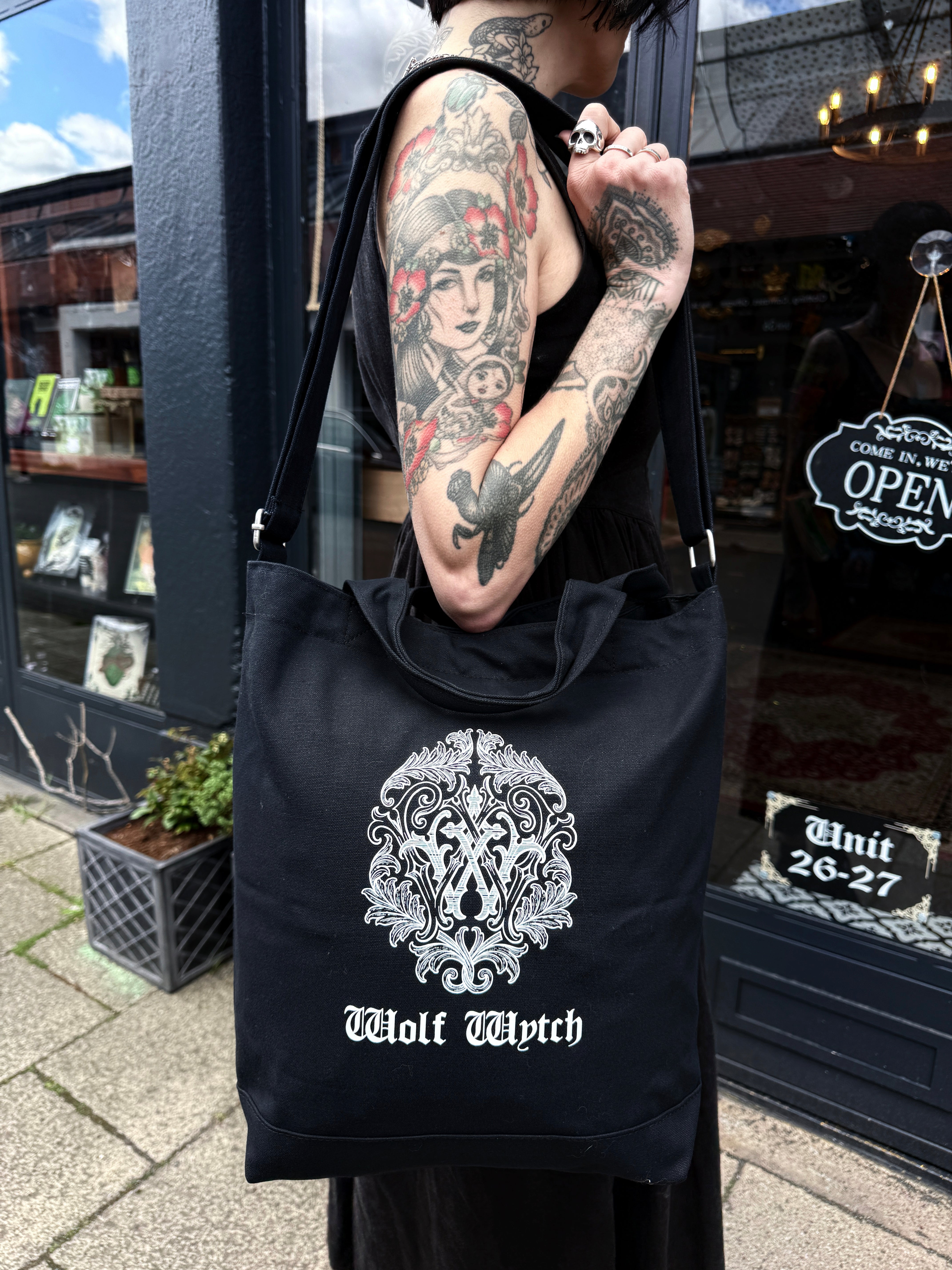 3 Witches Tote Bag