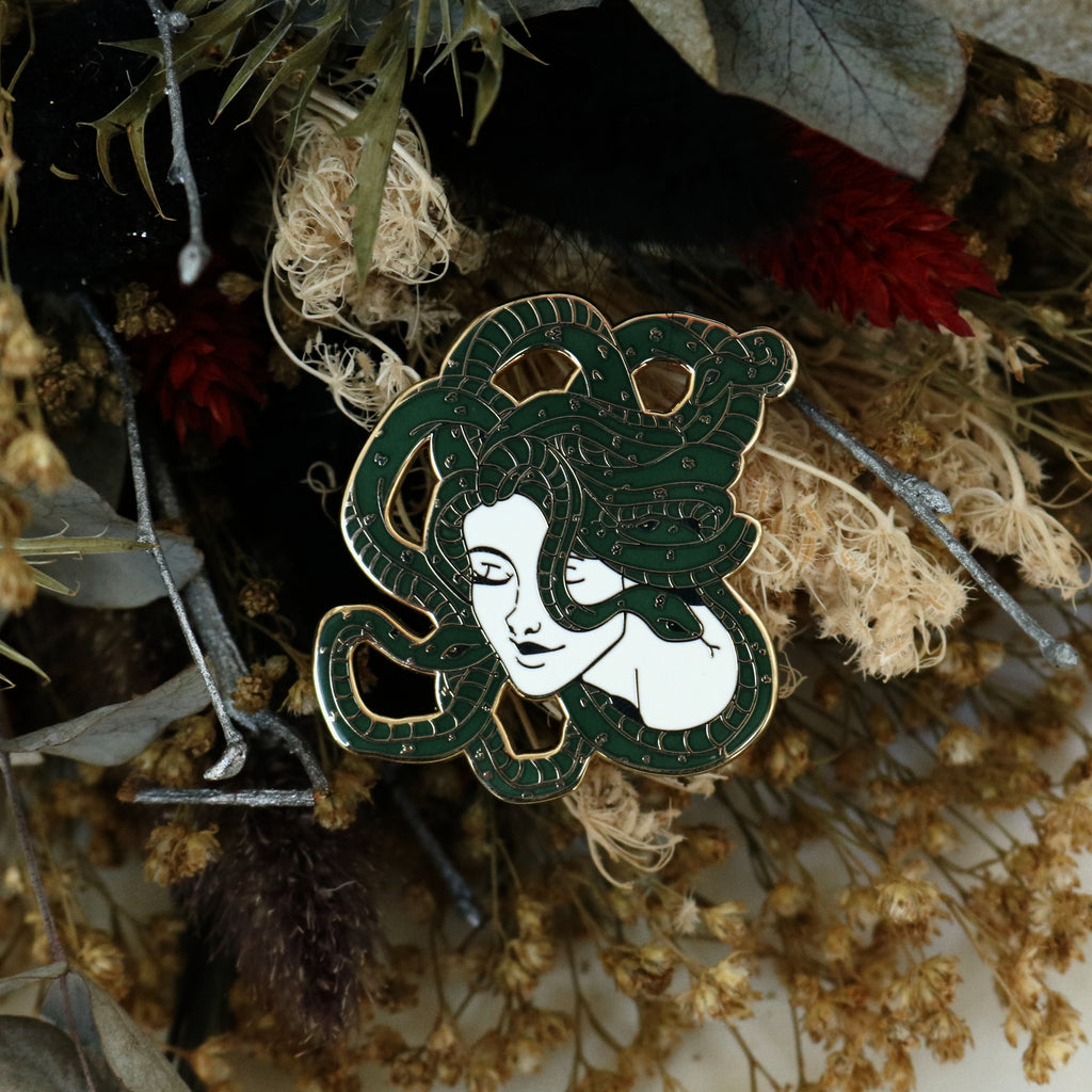 Medusa Pin