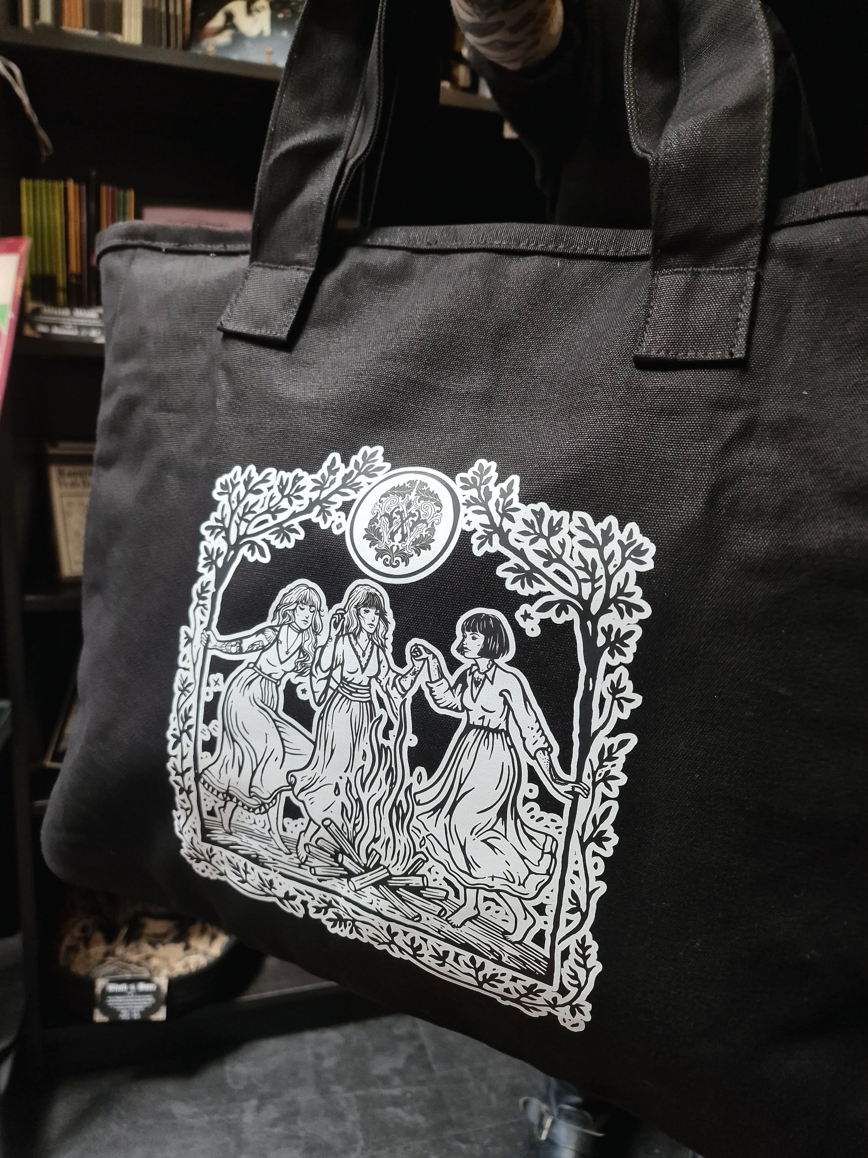 3 Witches Large Cargo Bag