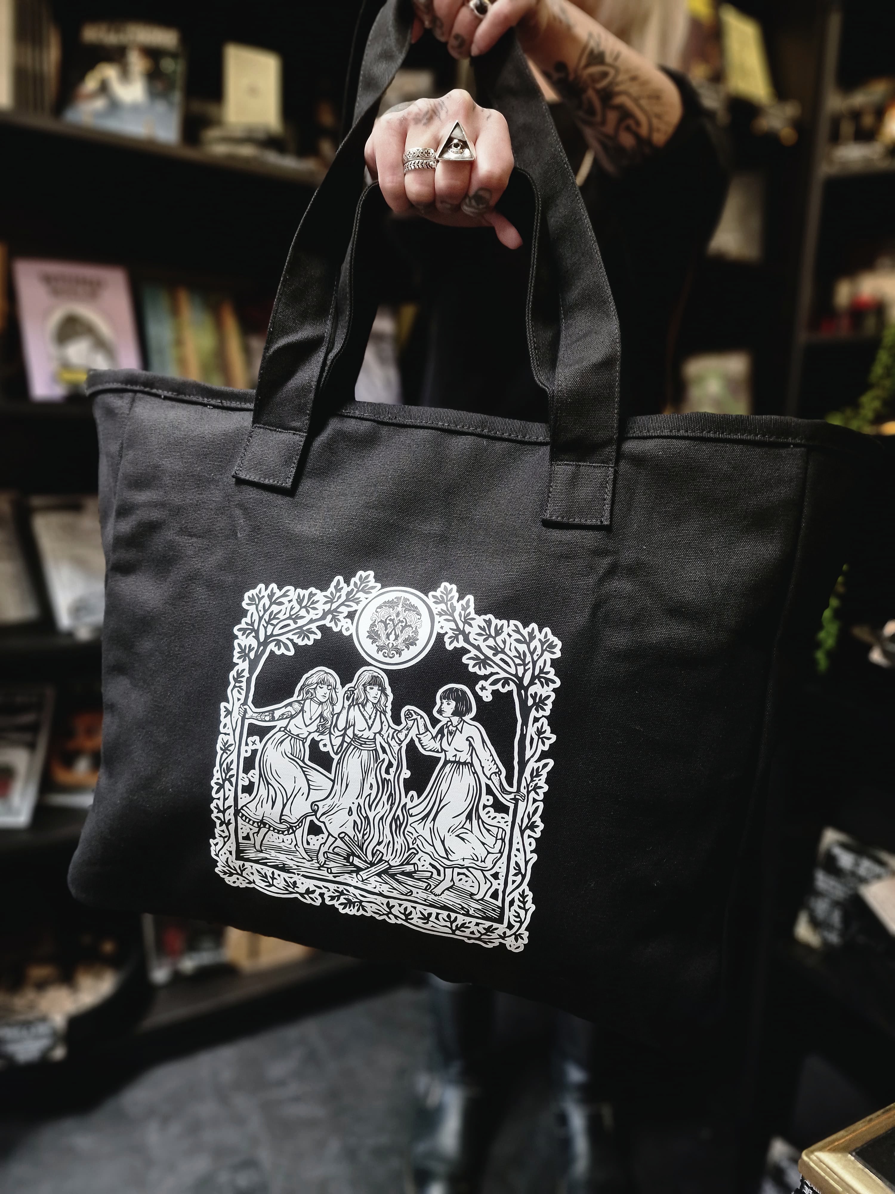 3 Witches Large Cargo Bag