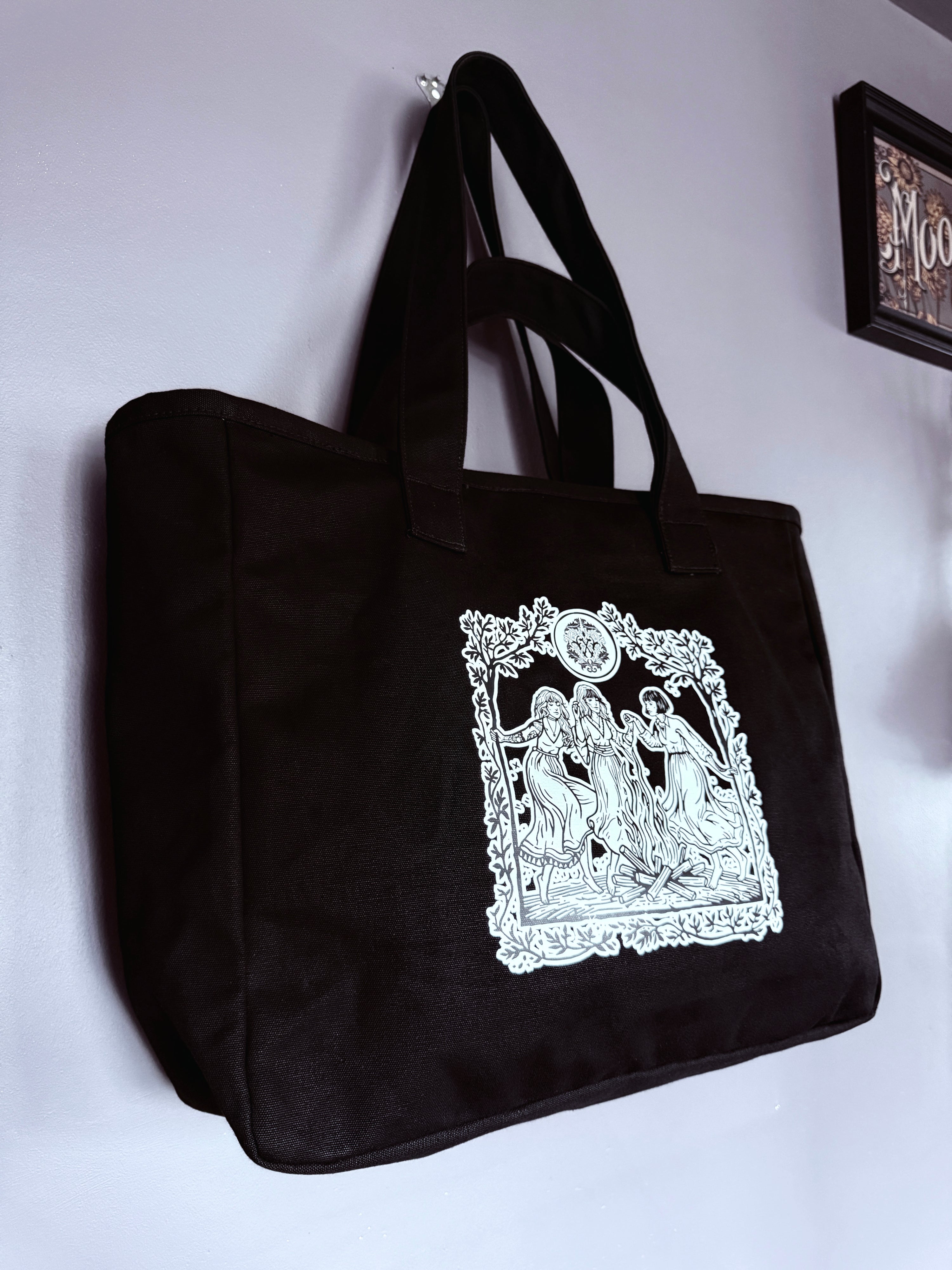 3 Witches Large Cargo Bag