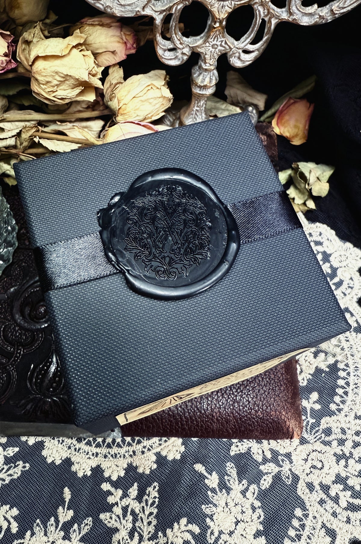 Black Rose Wraiths Ghost Candle