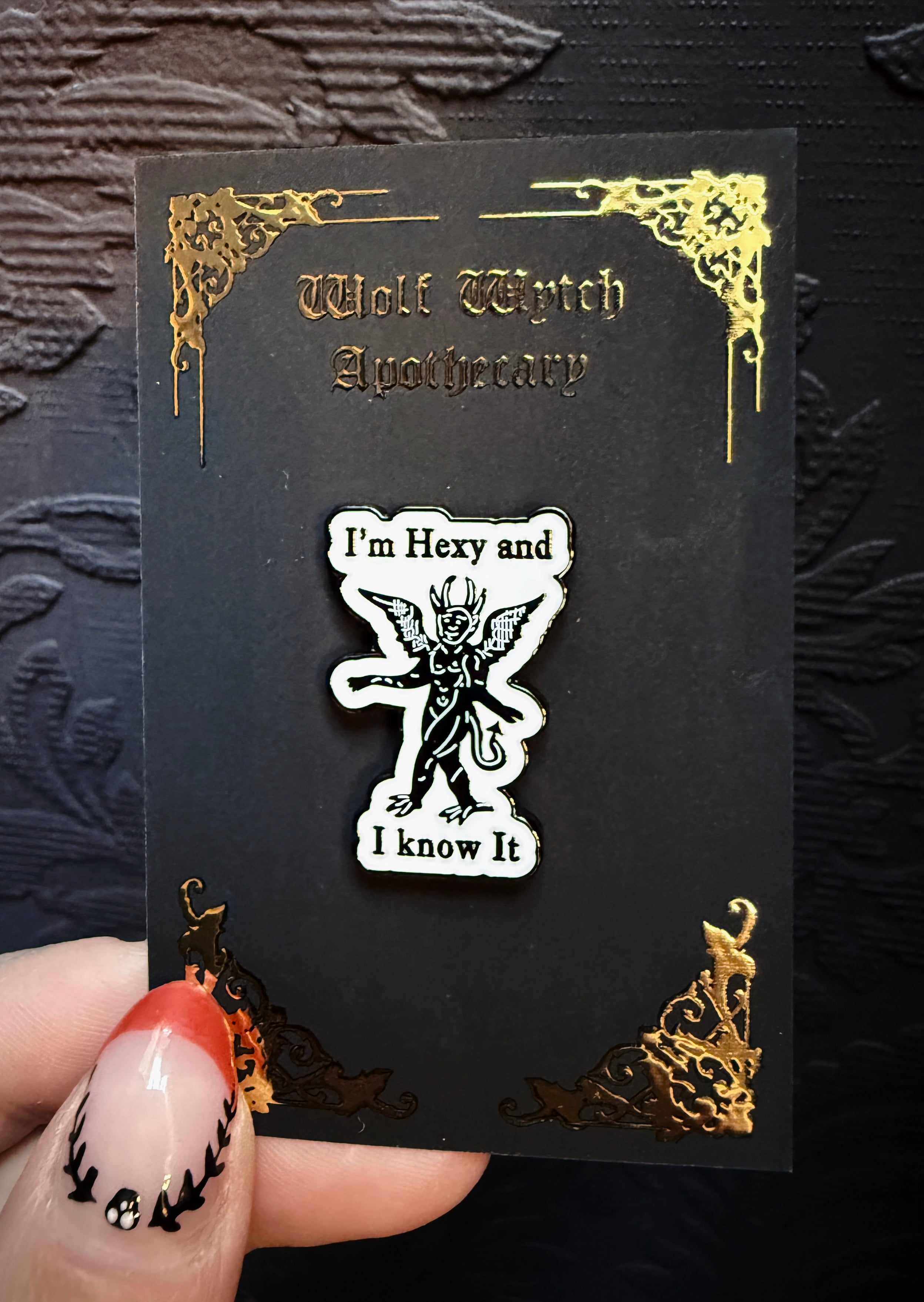 haluc❤ I'm Hexy And I Know It Enamel Pin – Wolf Wytch