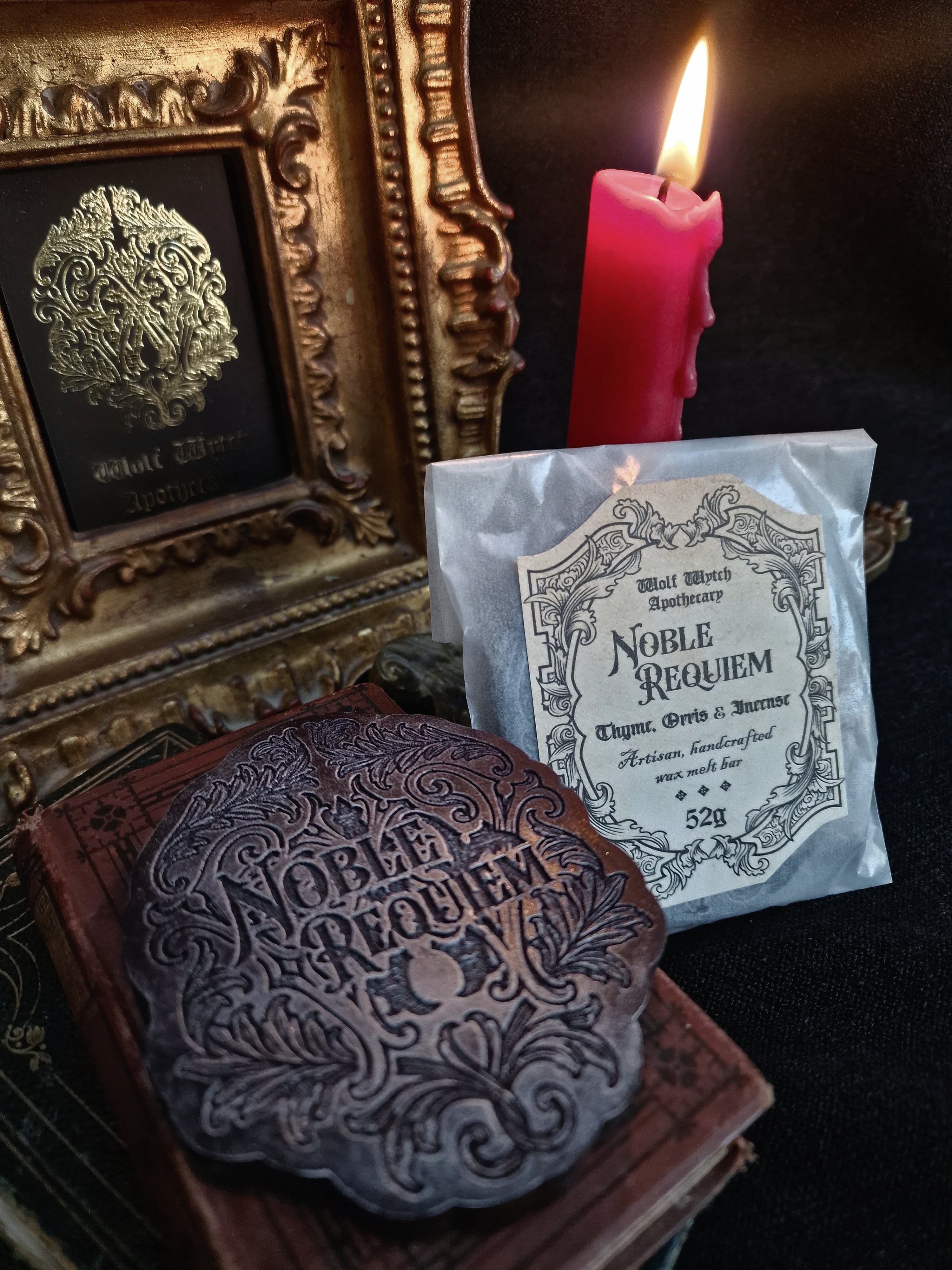 Noble Requiem Monogram Wax Melt