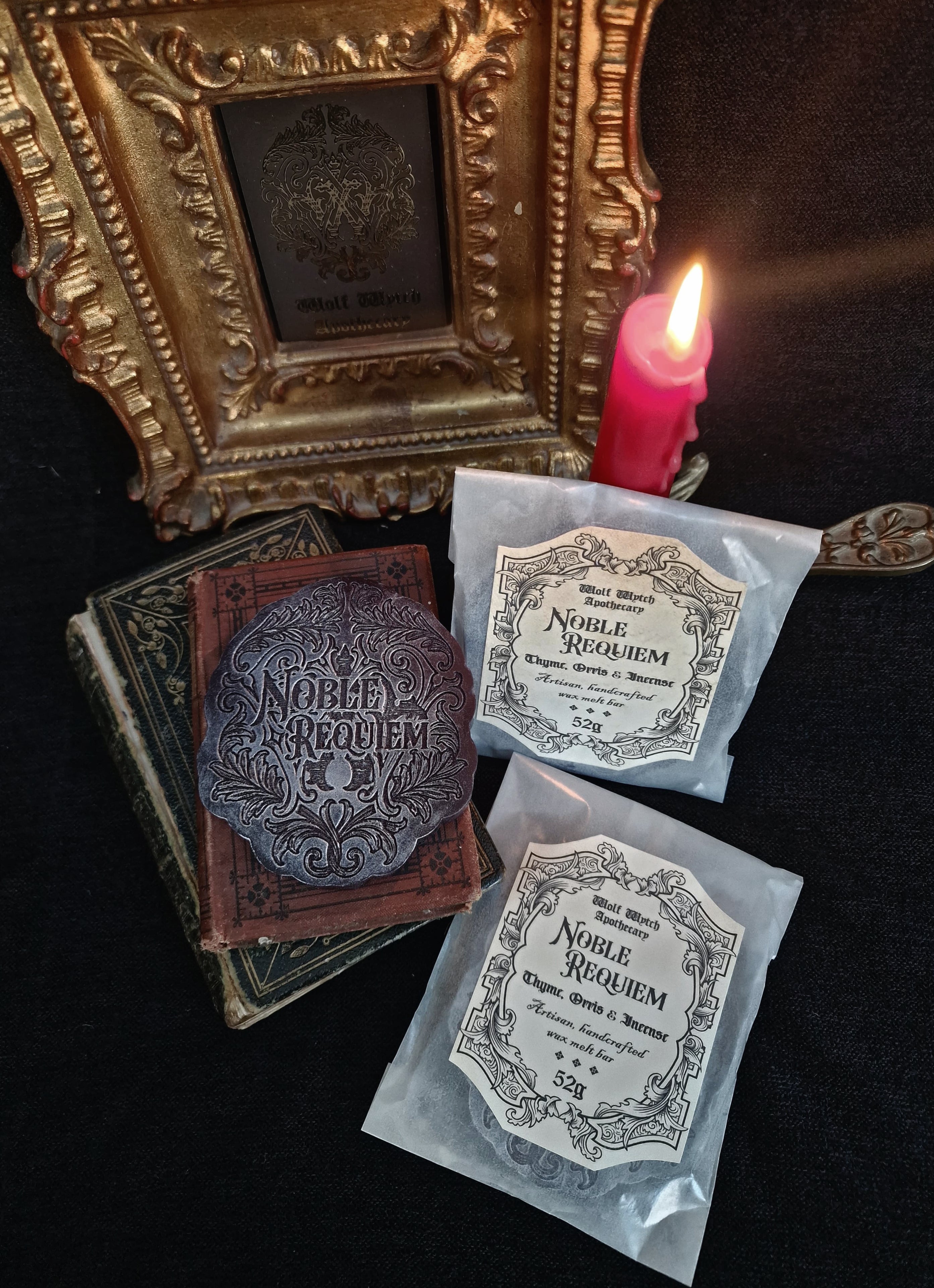 Noble Requiem Monogram Wax Melt