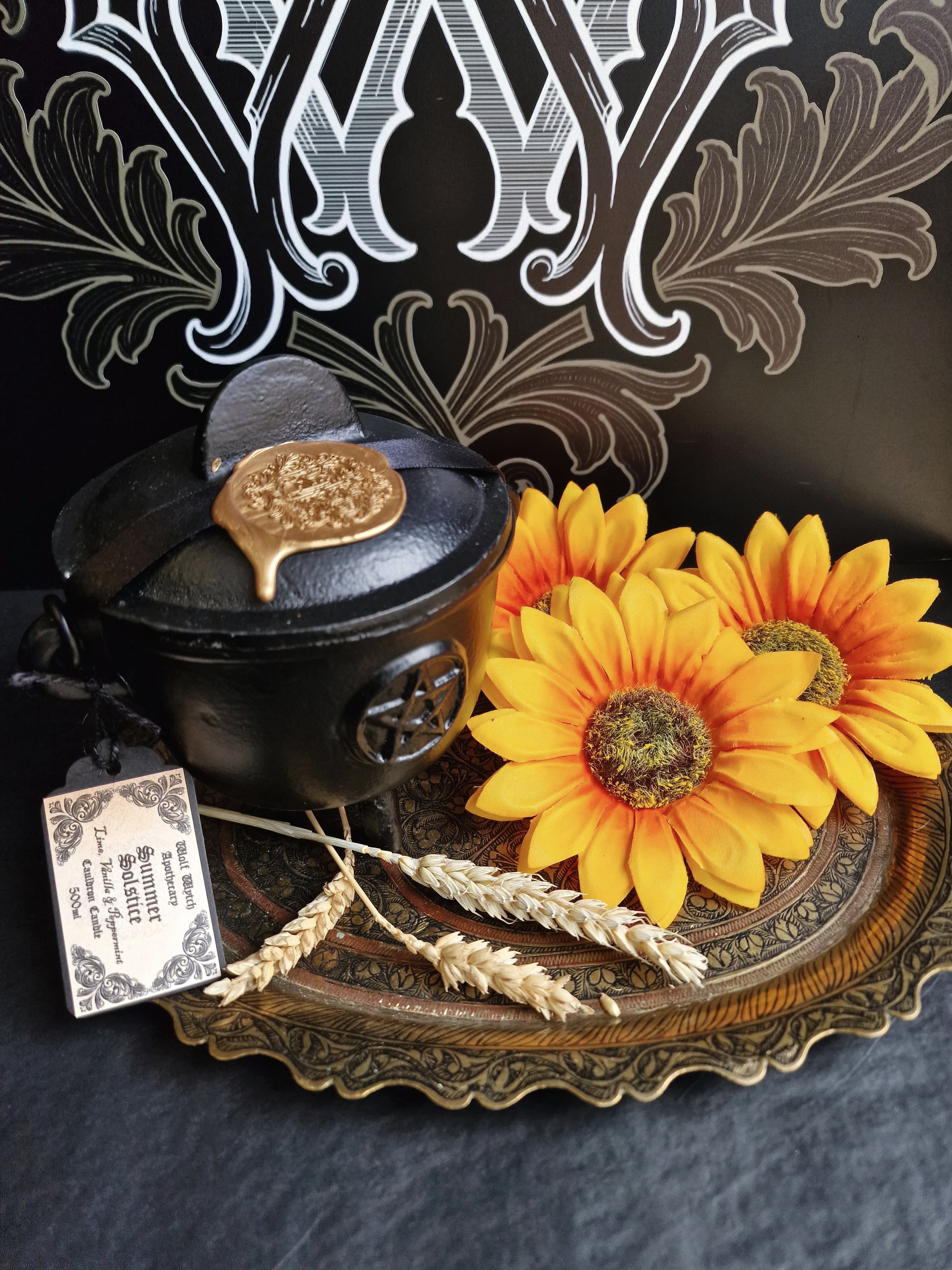 Summer Solstice Cauldron Candle | Vanilla, Lime, Peppermint