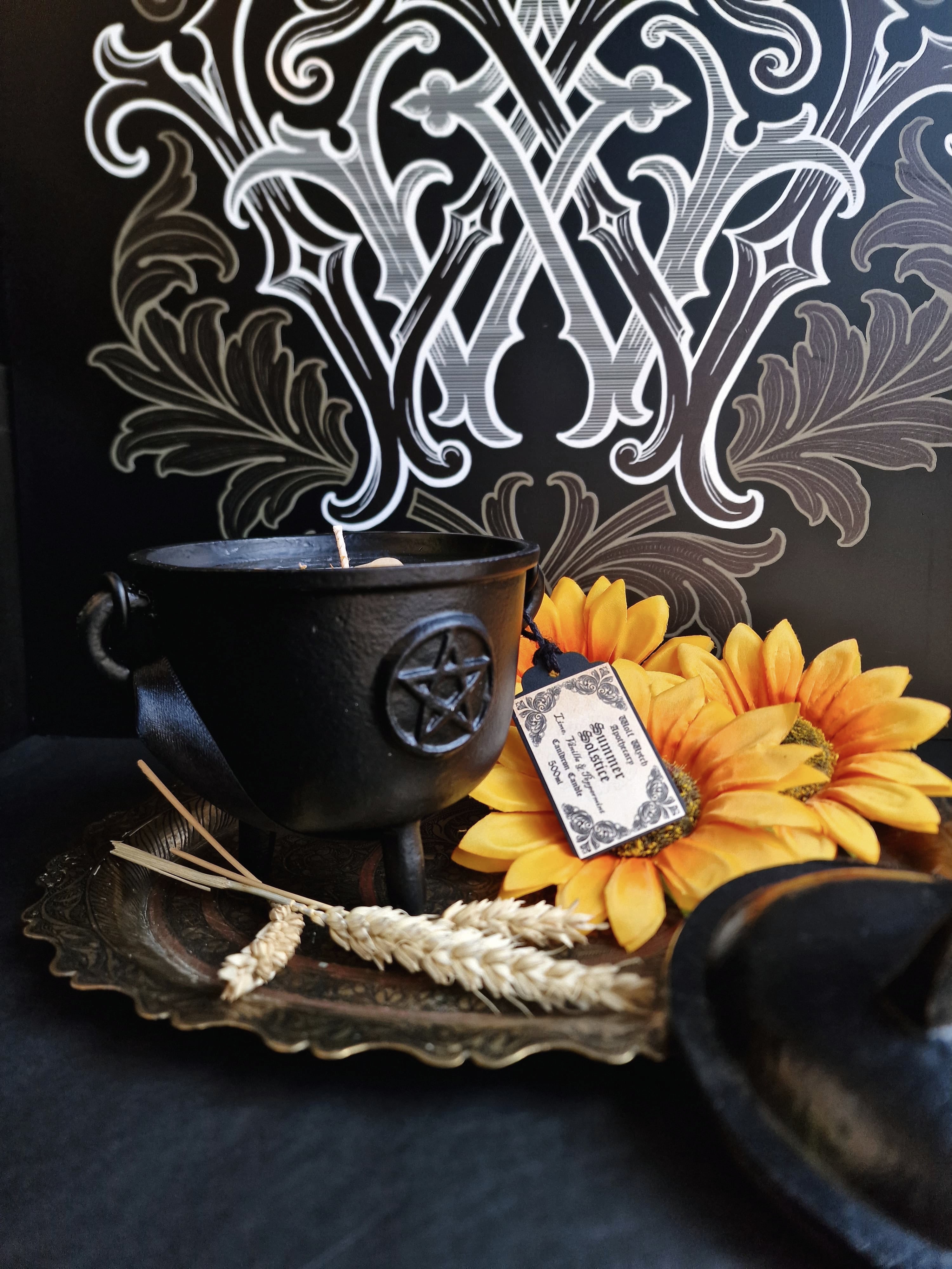 Summer Solstice Cauldron Candle | Vanilla, Lime, Peppermint