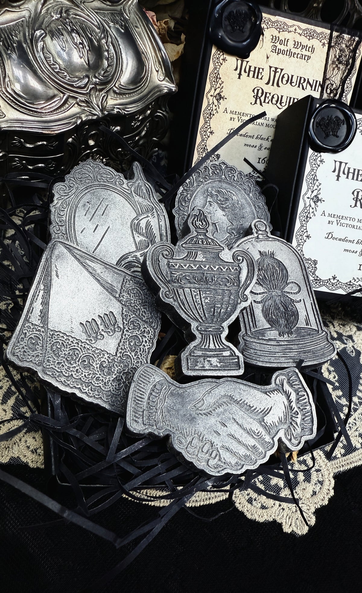 The Mourning Requiem Wax Melts | Black Amber, Moss & Sandalwood