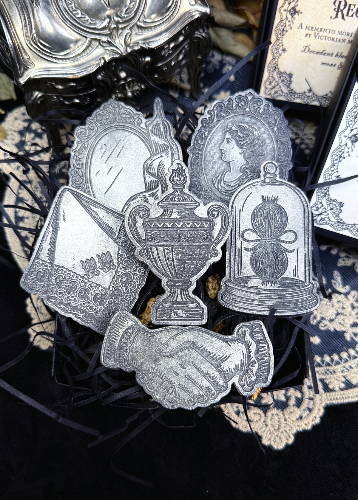 The Mourning Requiem Wax Melts | Black Amber, Moss & Sandalwood