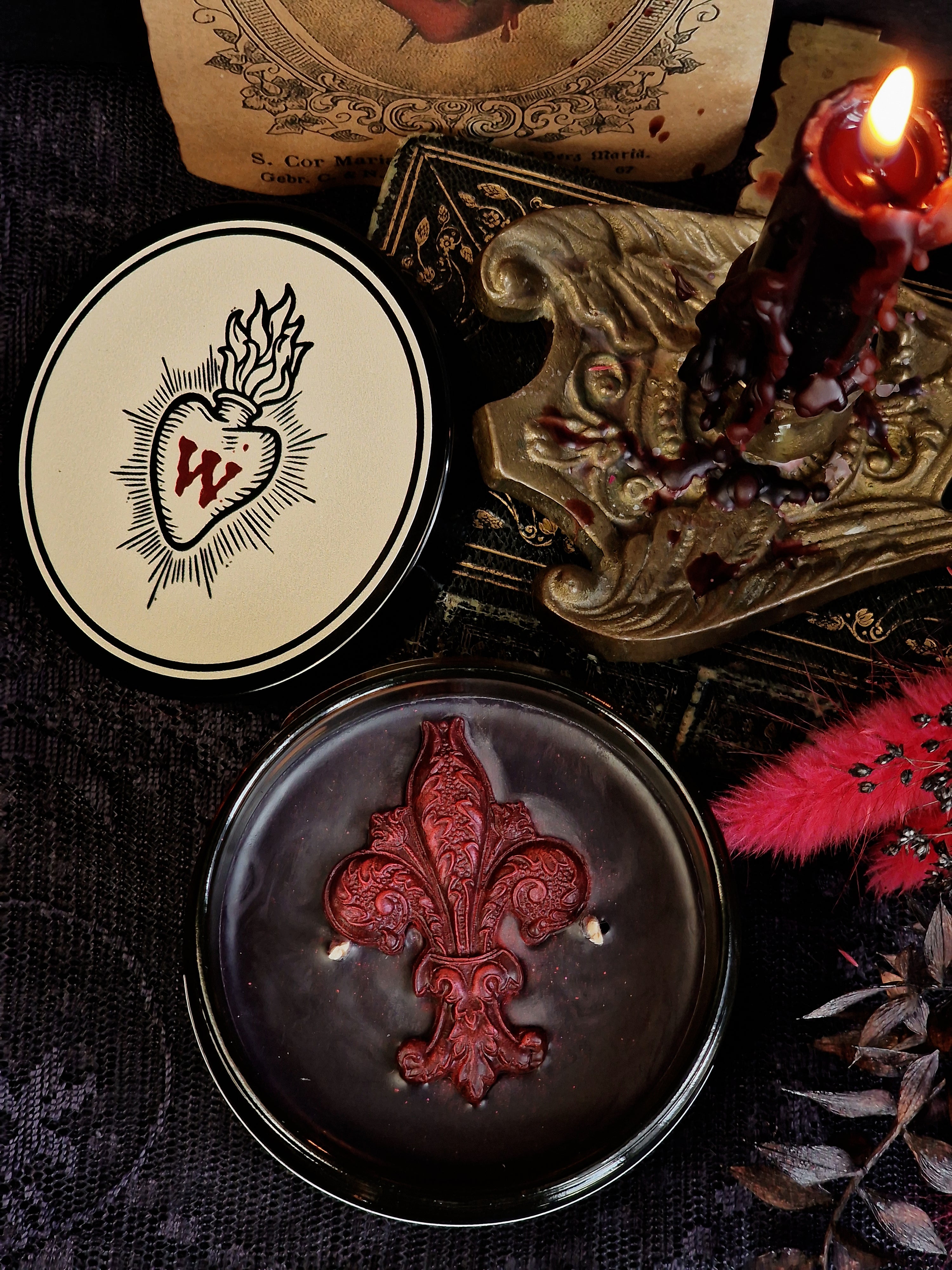 The Red Queen Candle