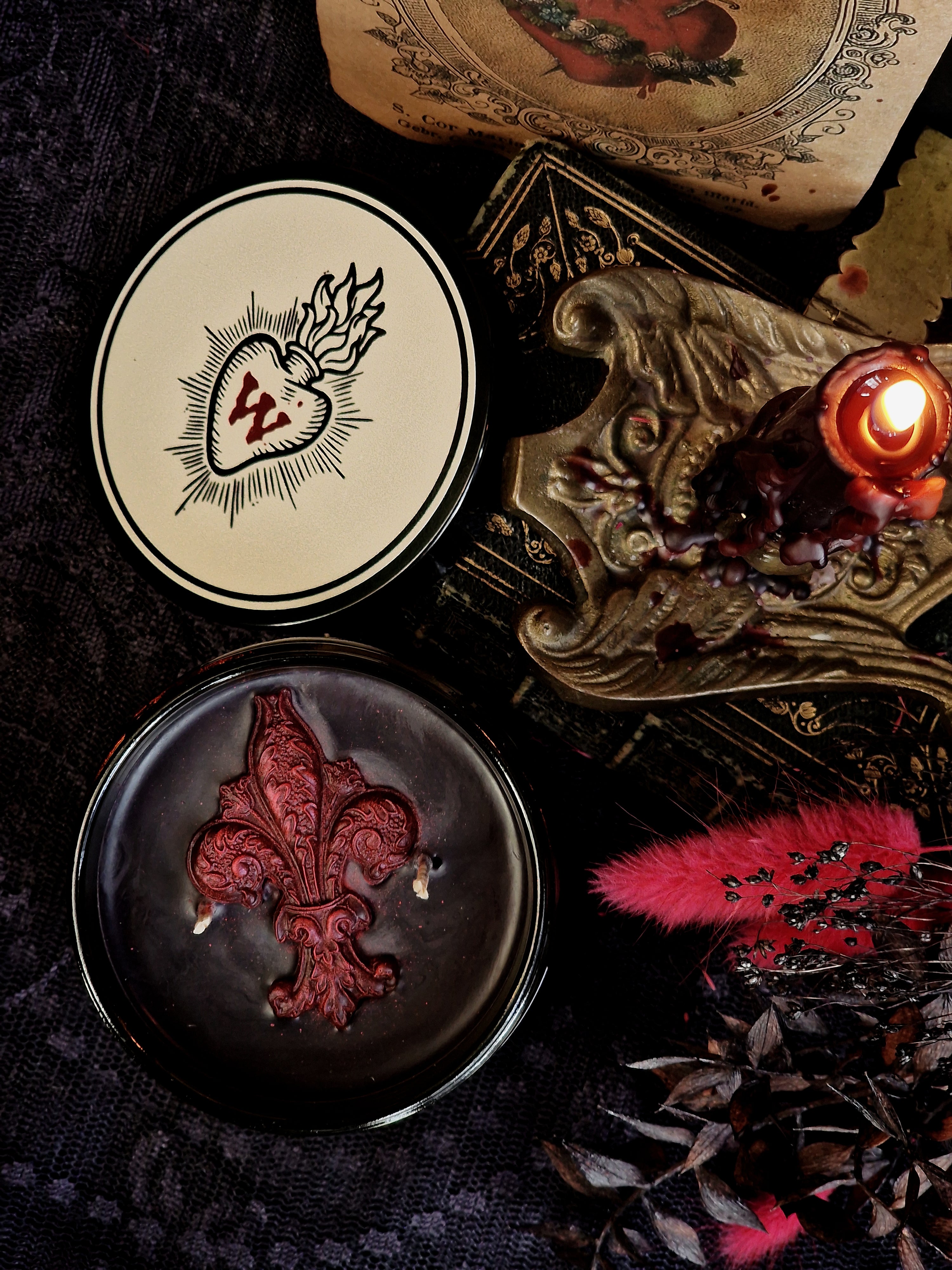 The Red Queen Candle