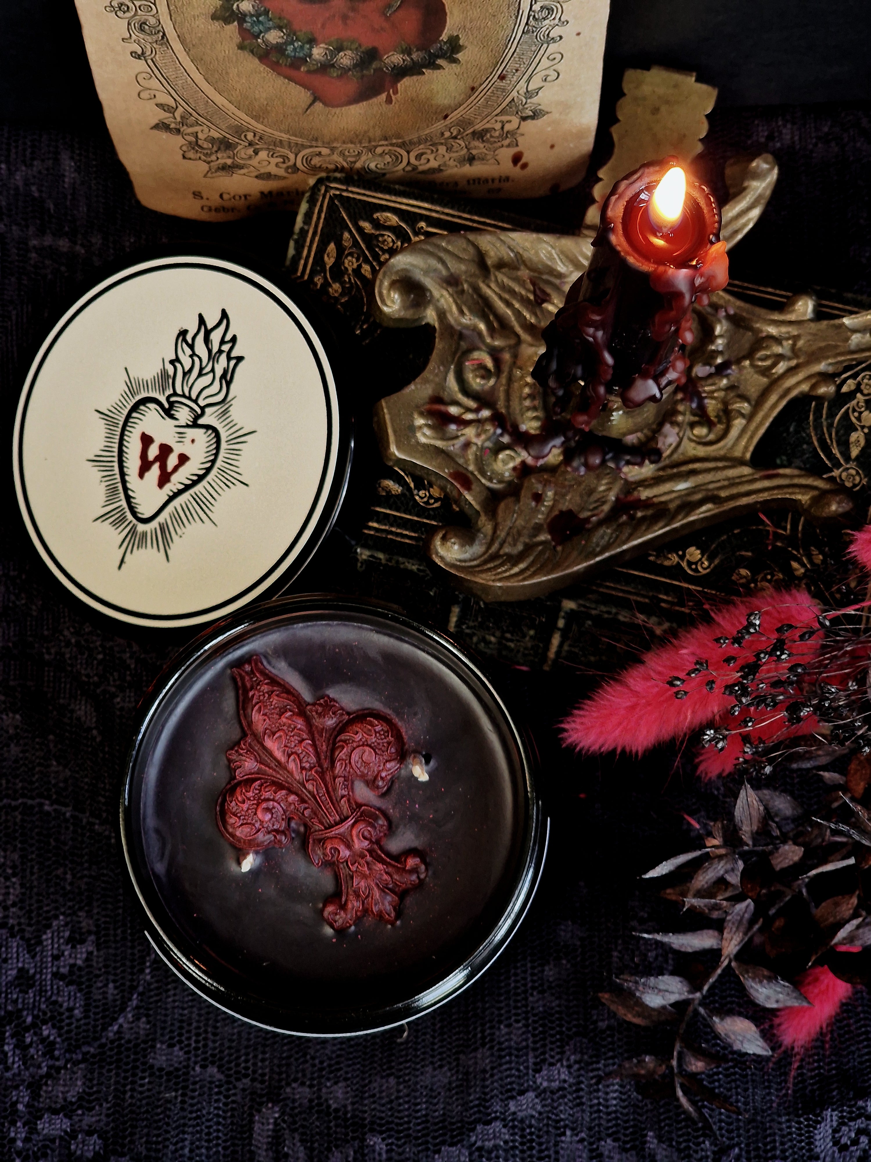 The Red Queen Candle