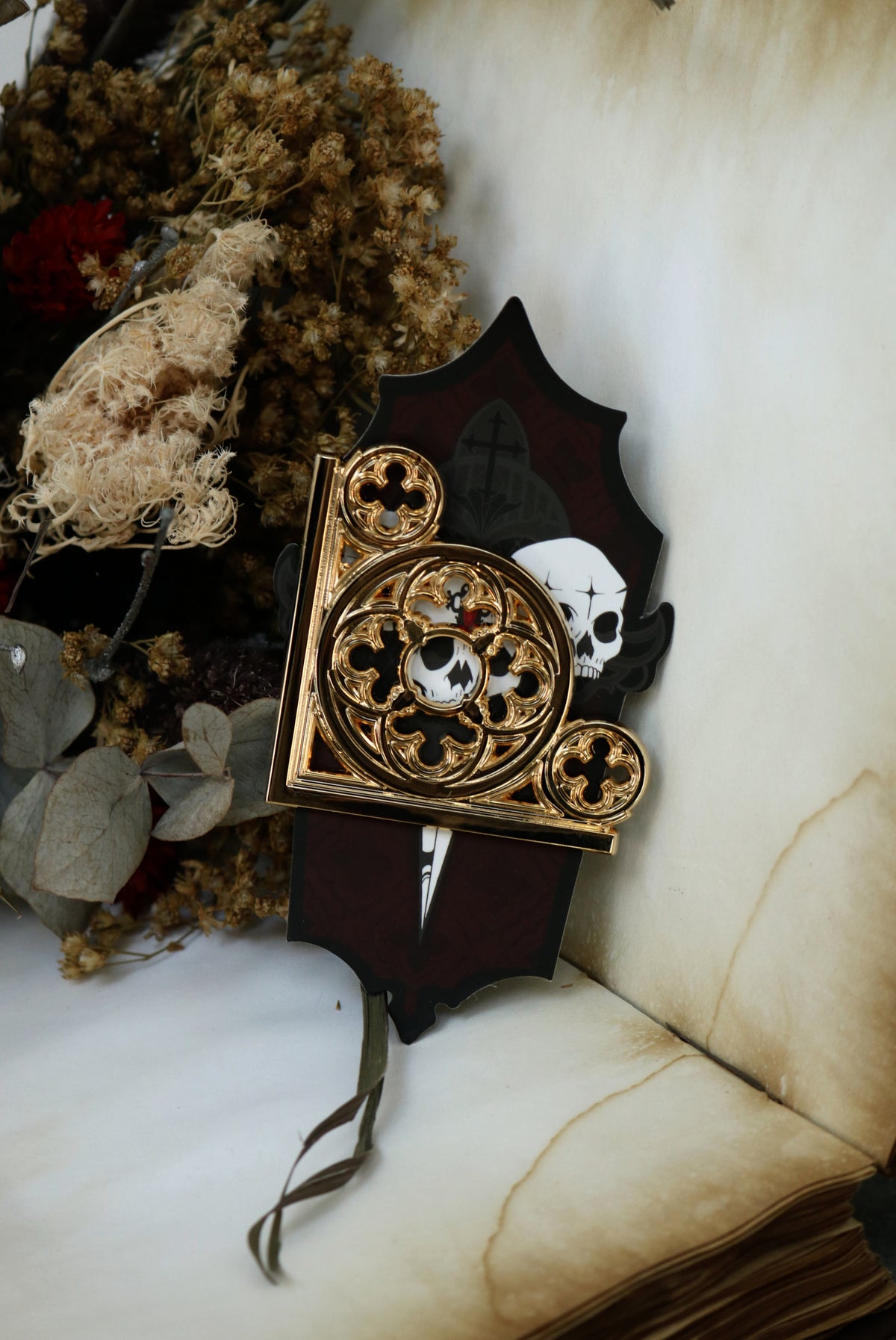 The Gothic Corner Pin – Wolf Wytch