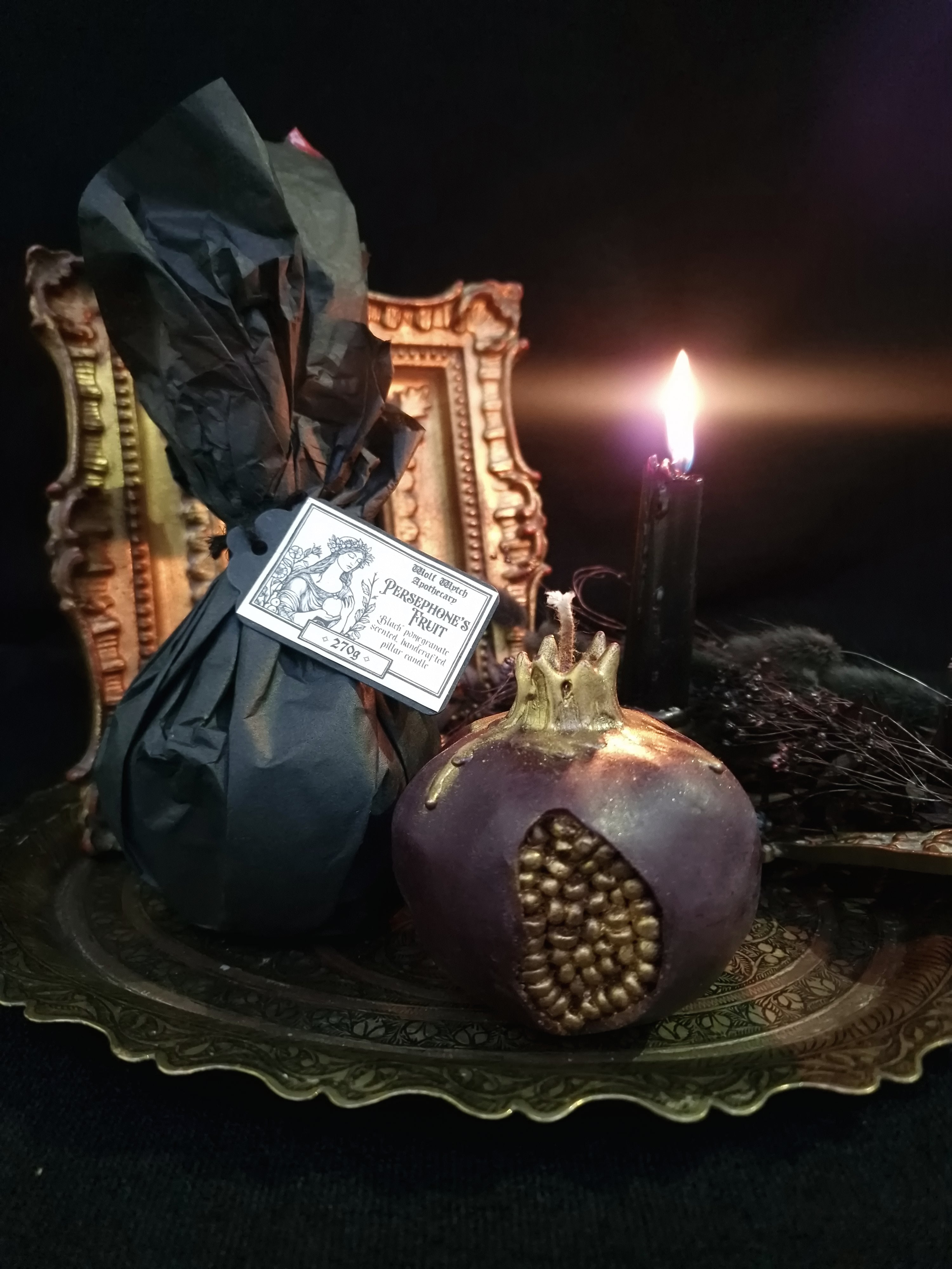 Persephone's Pomegranate Candle | Black Pomegranate