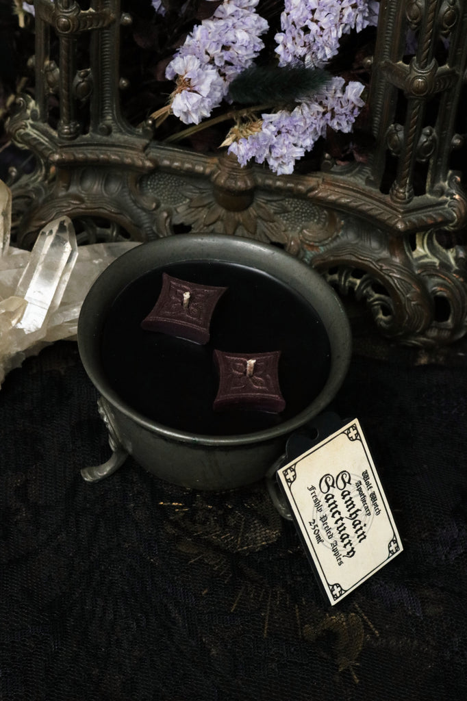 Samhain Sanctuary - Vintage Dark Pewter Cauldron Candle 250ml