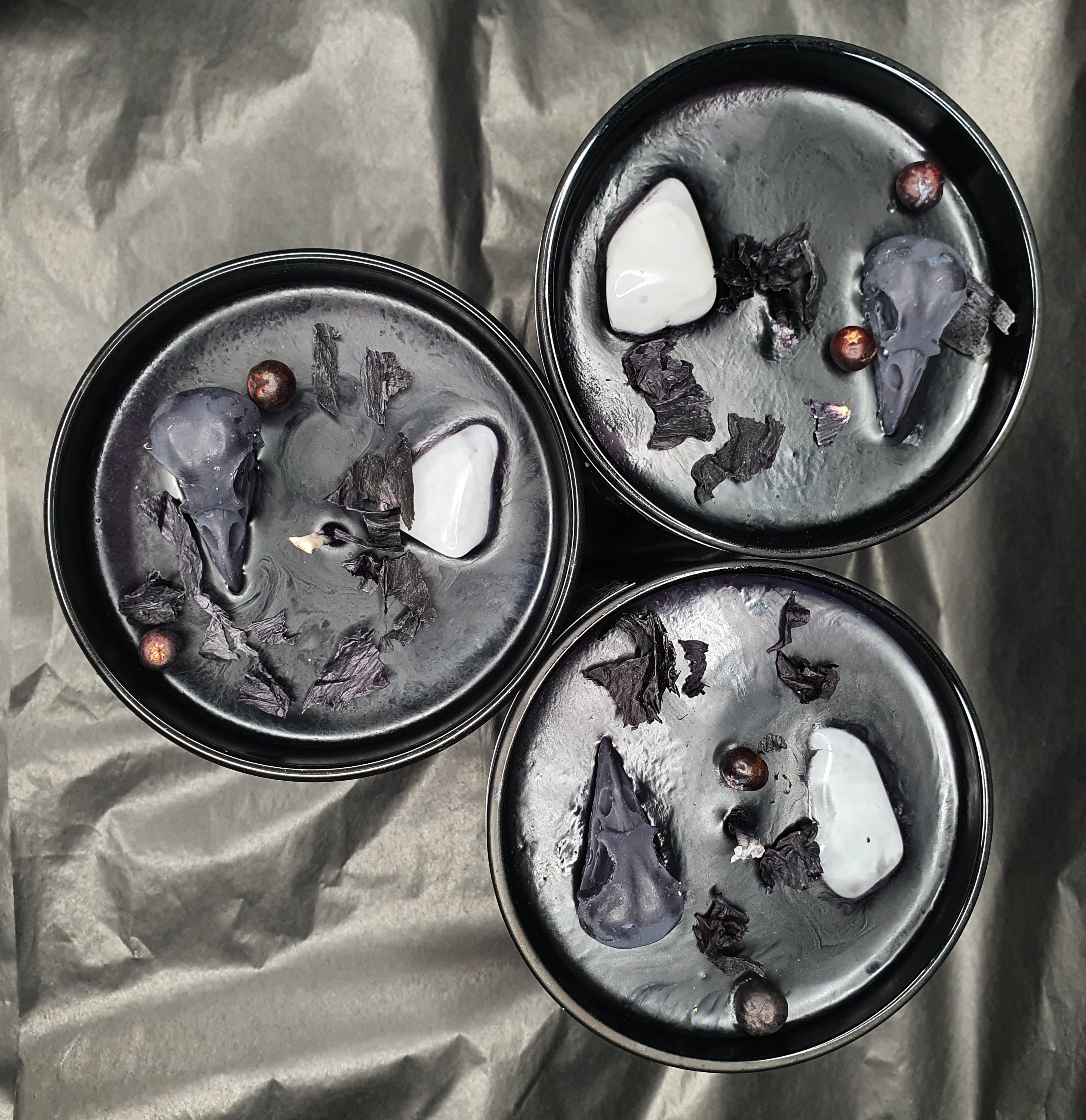 The Morrigan's Fate Candle | Blackcurrant & Licorice