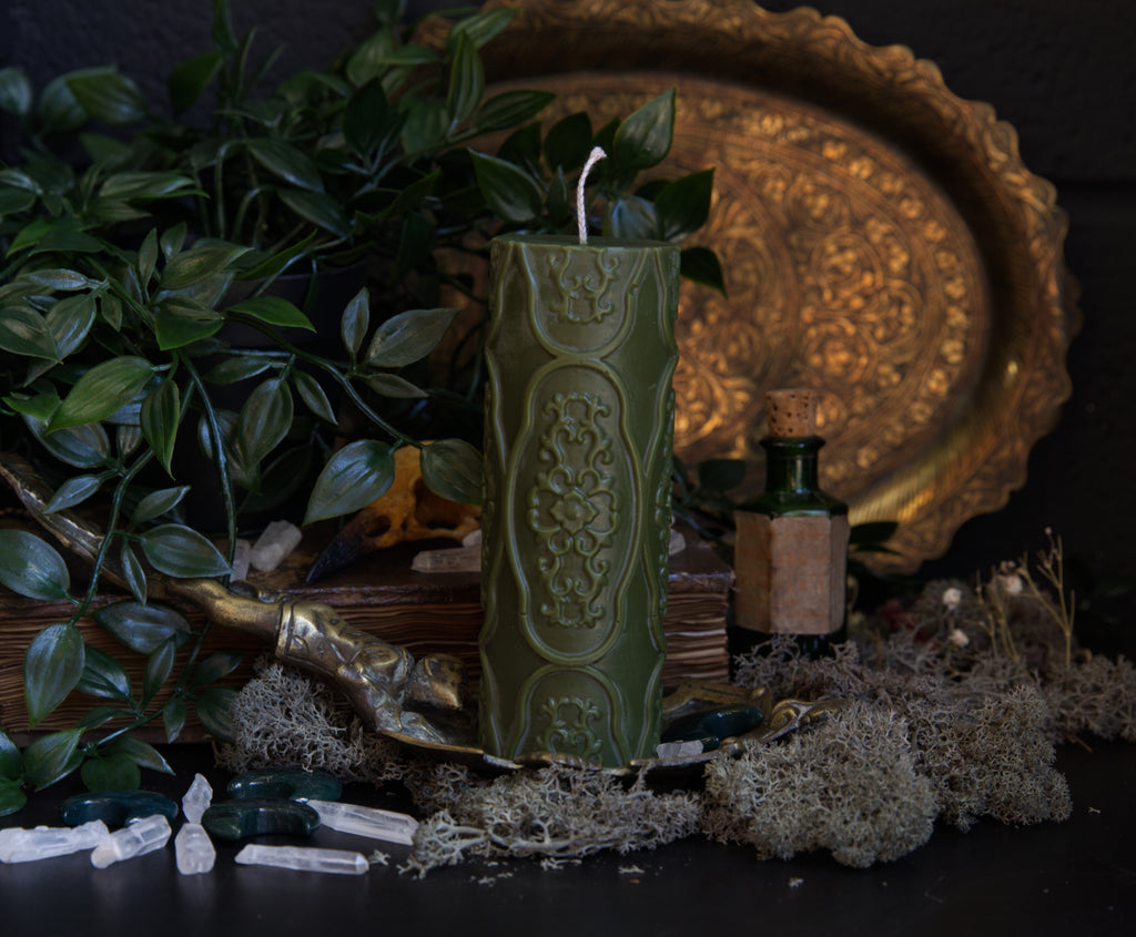Twist Of Cain Ornate Candle
